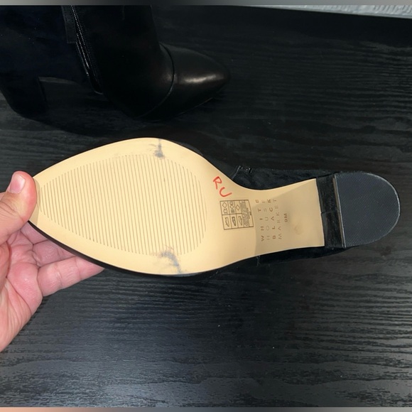 🆕WHITE HOUSE BLACK MARKET Black Leather Ankle Bootie - Picture 6 of 6